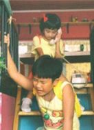 誰來親吻媽媽的肚子