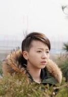 張?zhí)鞇? /><p>張?zhí)鞇?演員：周韻茹</p>晨曦的三女兒，外向單純，在孤兒院長(zhǎng)大的經(jīng)歷讓她對(duì)自己親生父親的突然出現(xiàn)十分排斥。張?zhí)鞇凼莻€(gè)喜歡玩音樂，特有個(gè)性的她，在大學(xué)找了一群志同道合的小伙伴組了一支樂隊(duì)。</li></ul>
   
        </div>
        <div   id=