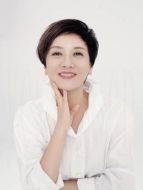 宜妃（鄧婕飾演）