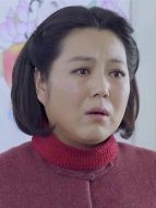 黃大妮（王茜華飾演）