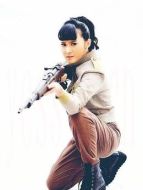 沈丹（梅莉那飾演）