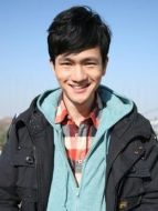 高天（顧宇峰飾演）