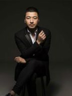 賀龍（齊奎飾演）