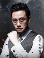 喬治白（陳冠寧飾演）