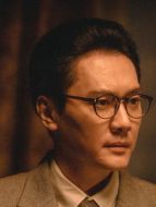 夏衍（馮紹峰飾演）