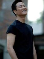 高揚（連奕名飾演）