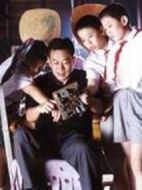 雙筒望遠(yuǎn)鏡